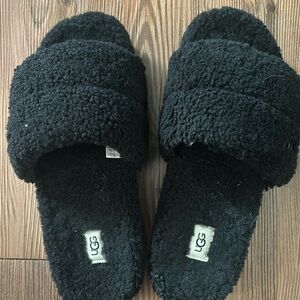 Ugg fuzzy slippers